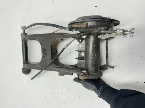 86 1986 Honda Fourtrax 200sx TRX200SX OEM Swing Arm Swingarm Pivot Axle Carrier