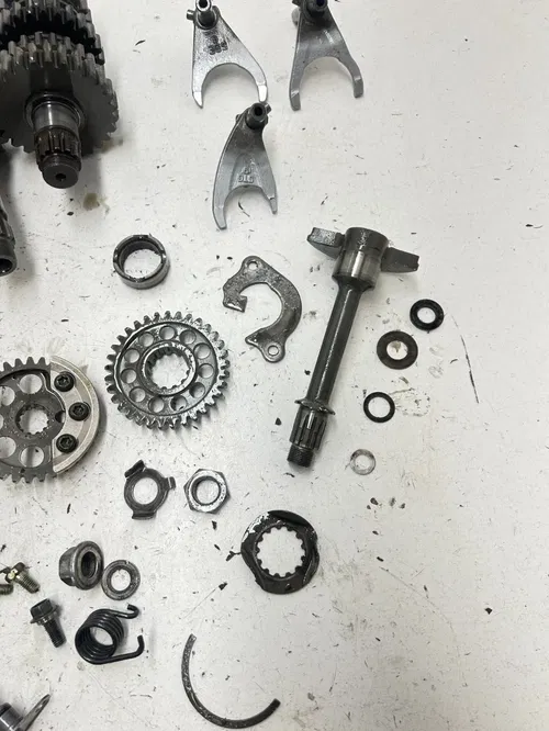 05 2005 Yamaha YFZ450R Yfz 450 r OEM Trans Transmission Gear Fork Shaft Drum