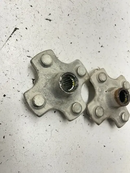 01 2001 Honda Fourtrax TRX90 Trx 90 OEM GOOD Rear Back Hubs Hub Lugs L R