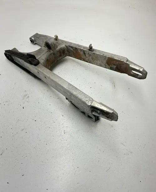 99 1999 KTM 300 MXC 300mxc OEM Swingarm Swing Arm Chain Guide