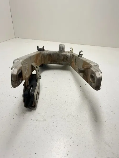 99 1999 KTM 300 MXC 300mxc OEM Swingarm Swing Arm Chain Guide