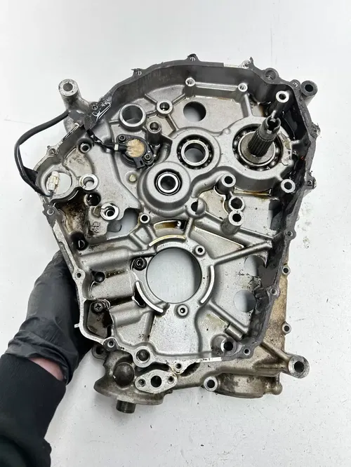 2004 Suzuki Eiger 400 LTF 4x4 OEM GOOD Crankcase Case Engine Motor Stator READ D