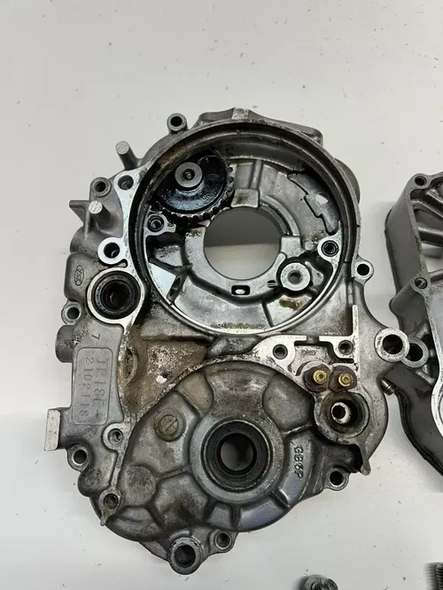 1999 99 Honda TRX90 trx 90 Case Cases Crankcase Cover Engine Motor READ DESCRIPT