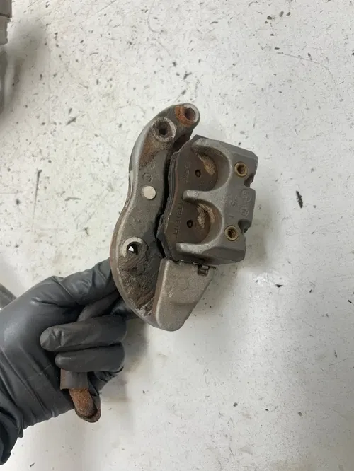 05 2005 Yamaha YFZ450R Yfz 450 r OEM GOOD! Rear Back Brake Caliper Master Mount