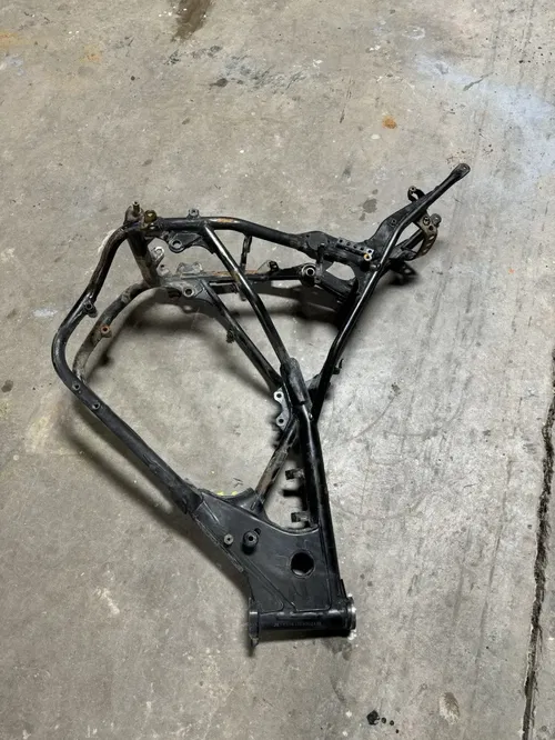 1984 84 Kawasaki KX500 Kx 500 OEM Main Frame Body Assembly Chassis READ DESCRIPT