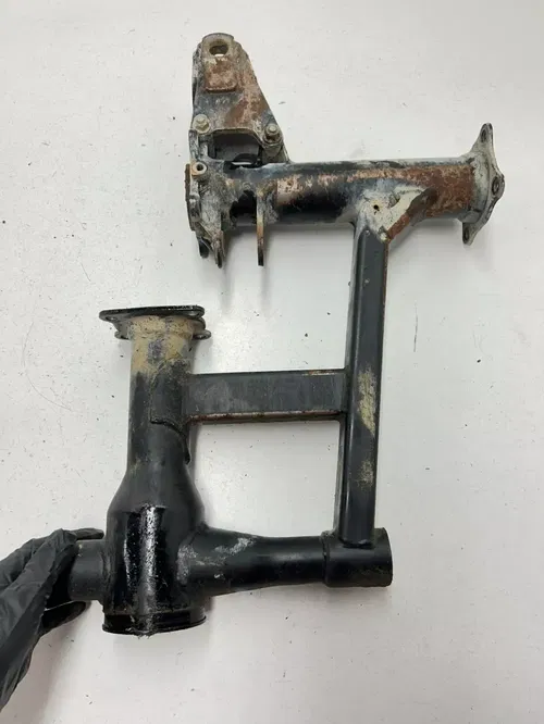 2001 Honda Rancher 350 TRX350TE Te 2x4 OEM Swing Arm Swingarm Pivot Axle Carrier