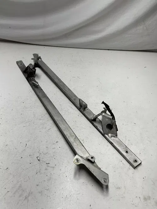 2004 04 Ski-doo Summit 800 Highmark 151" OEM LOT Frame Pyramid Bracket Bar Mount