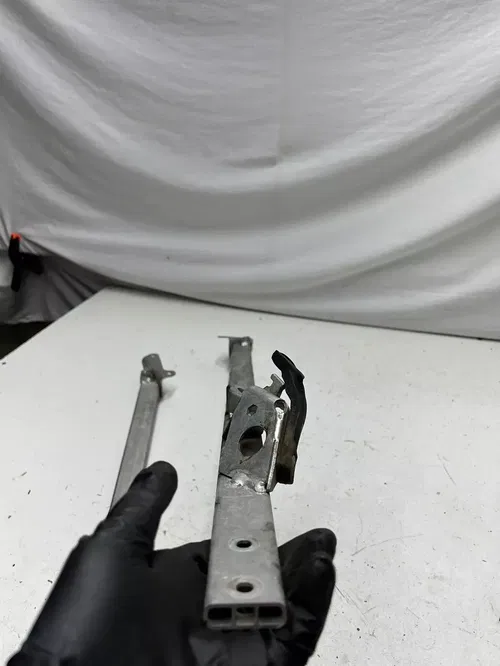 2004 04 Ski-doo Summit 800 Highmark 151" OEM LOT Frame Pyramid Bracket Bar Mount