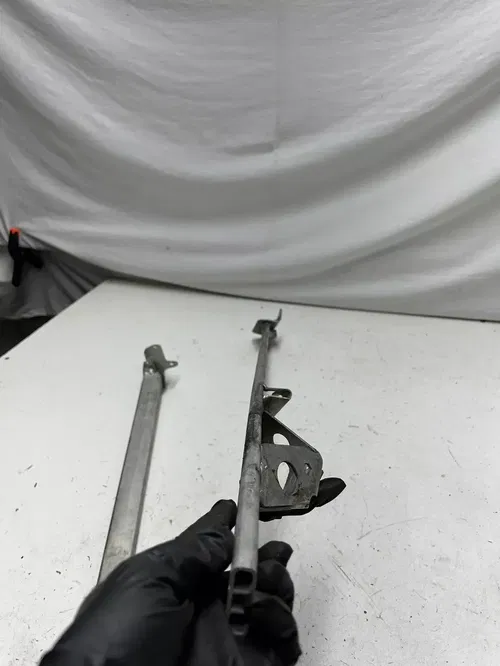 2004 04 Ski-doo Summit 800 Highmark 151" OEM LOT Frame Pyramid Bracket Bar Mount
