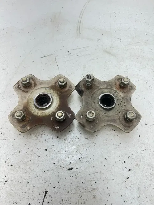 03 2003 Honda Foreman 450 TRX450FM OEM Set Rear Back Hubs Hub Lugs Left Right