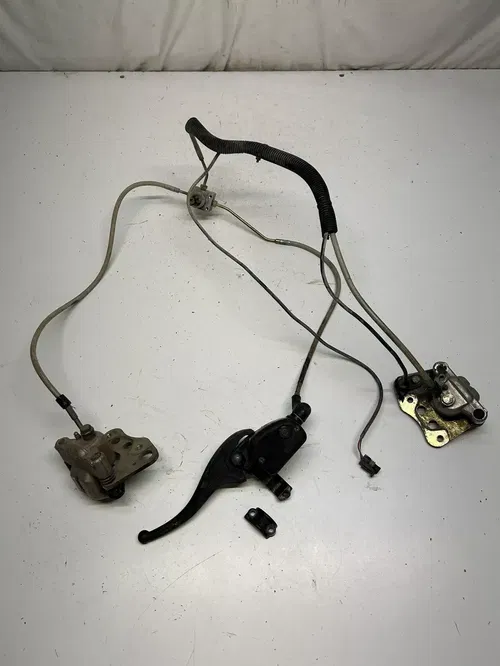 2006 POLARIS SPORTSMAN 500 HO EFI 4x4 OEM GOOD! Front Brake Caliper Master Line