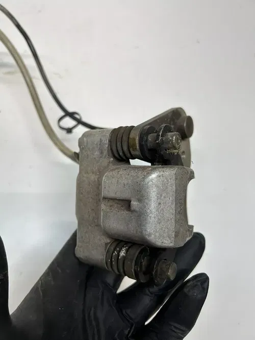 2006 POLARIS SPORTSMAN 500 HO EFI 4x4 OEM GOOD! Front Brake Caliper Master Line