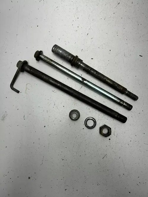 85 1985 Honda XR350R xr 350 r OEM LOT Front Rear Back Axle Shaft Swing Arm Bolt