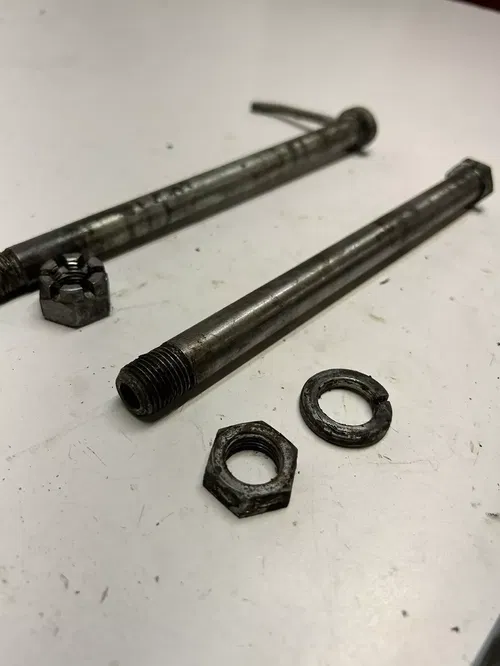 1979 79 YAMAHA IT 175 It175 OEM Front Rear Back Axle Shaft Swingarm Spacer Adjus