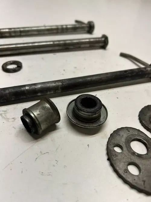 1979 79 YAMAHA IT 175 It175 OEM Front Rear Back Axle Shaft Swingarm Spacer Adjus