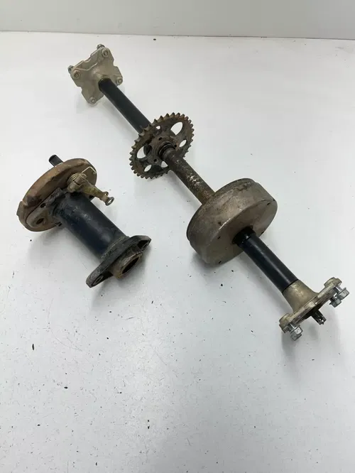 03 2003 Polaris Sportsman 90 2 Stroke 2x4 OEM Rear End Axle Hub Carrier Brake