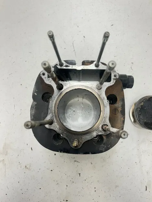 78 1978 Yamaha XT 500 Enduro 500 OEM GOOD! Cylinder Head Jug Sleeve Piston Bolts