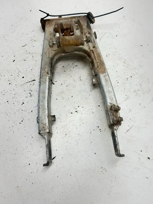 94 1994 Honda XR80R Xr 80 r OEM GOOD! Swing Arm Swingarm Suspension Dog Bone