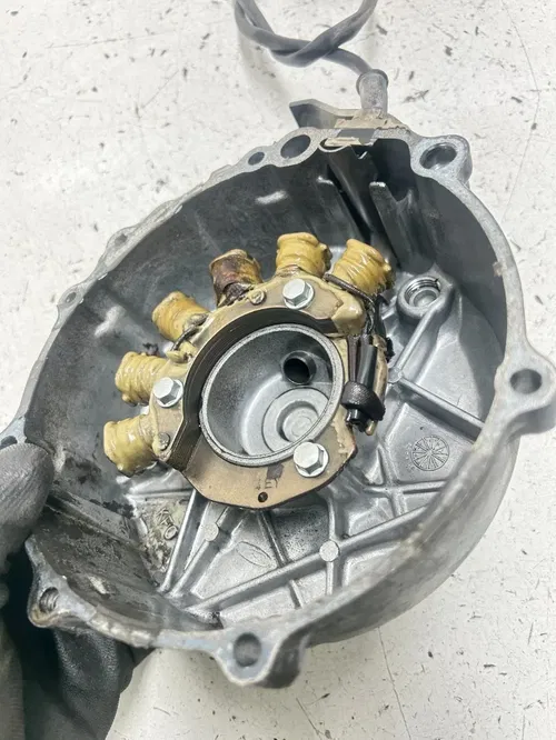 85 1985 Honda XR350R Xr 350 r OEM Side Engine Stator Generator Cover Guard