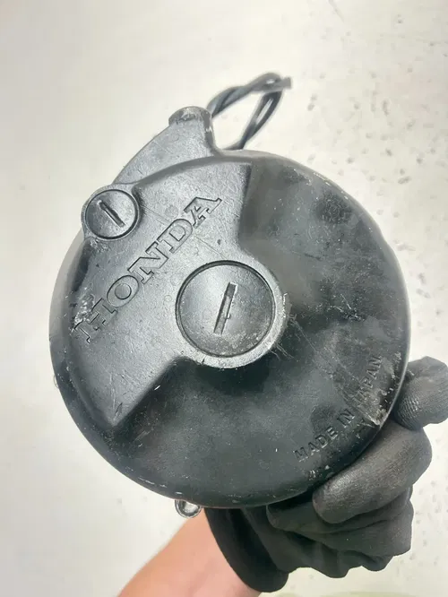 85 1985 Honda XR350R Xr 350 r OEM Side Engine Stator Generator Cover Guard