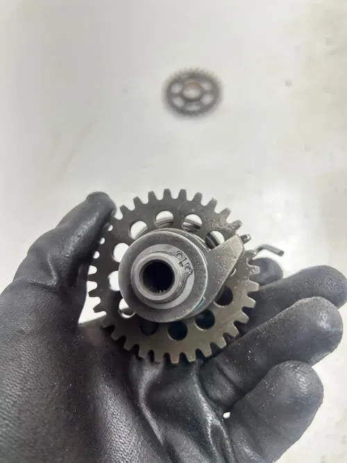 07 Yamaha YZ450F Yz 450 f OEM Kickstart Gear Shaft Spring Idler Kick Start READ