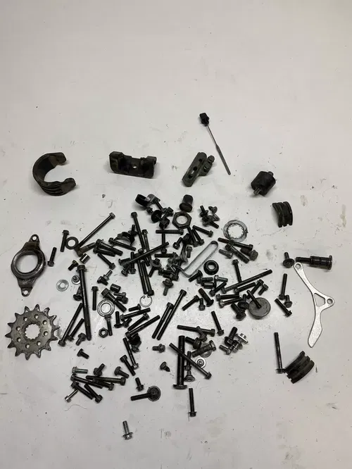 2005 05 YAMAHA YZ450F yz450f Nuts Bolts Hardware Lot Rubber Case Saver Dipstick