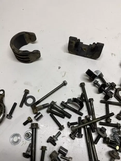 2005 05 YAMAHA YZ450F yz450f Nuts Bolts Hardware Lot Rubber Case Saver Dipstick