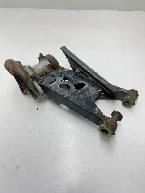 2001 01 Polaris Scrambler 400 2x4 OEM Swing Arm Swingarm Pivot Axle Carrier
