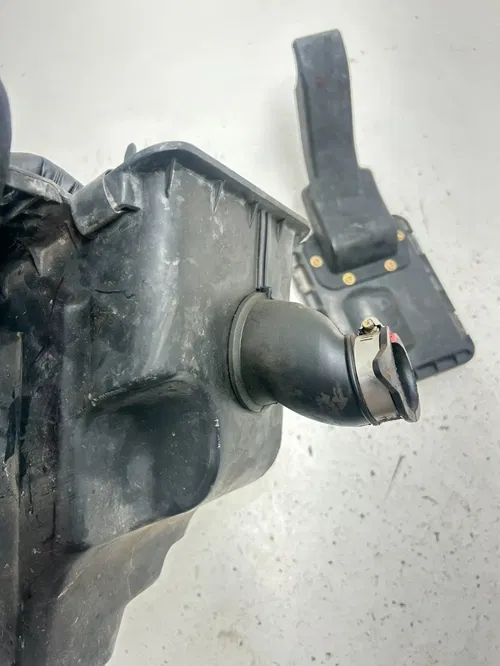 03 2003 Polaris Trailblazer 250 2x4 OEM Airbox Air Box Intake Mount Lid Tube