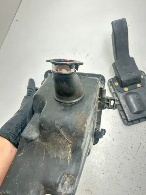 03 2003 Polaris Trailblazer 250 2x4 OEM Airbox Air Box Intake Mount Lid Tube