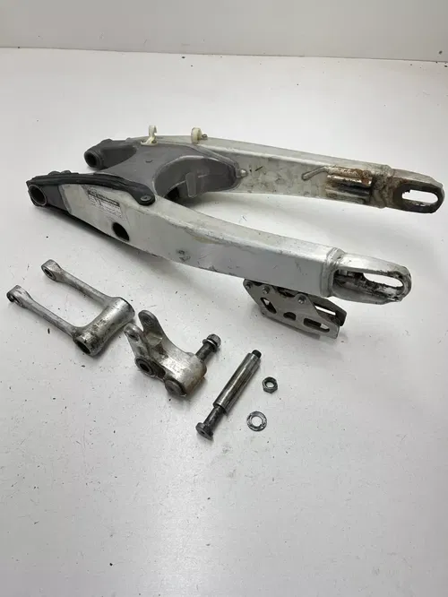 2007 Yamaha Yz450f YZ 450 F OEM Swingarm Swing Arm Guide Linkage Dog Bone READ