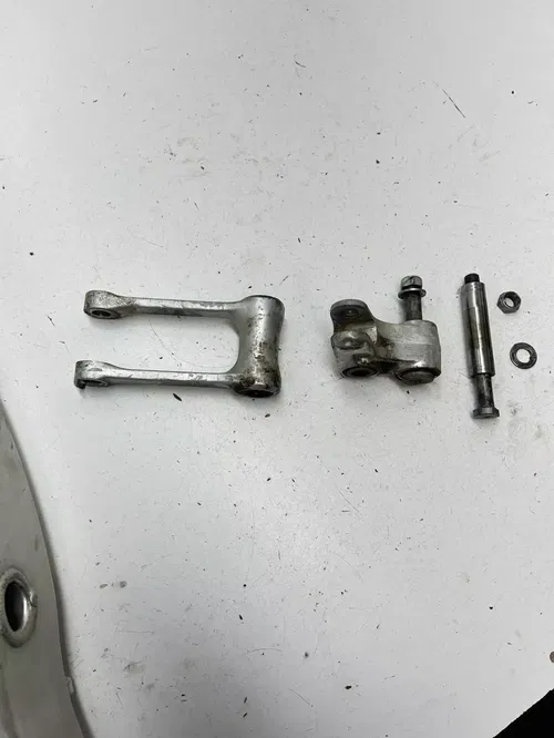 2007 Yamaha Yz450f YZ 450 F OEM Swingarm Swing Arm Guide Linkage Dog Bone READ