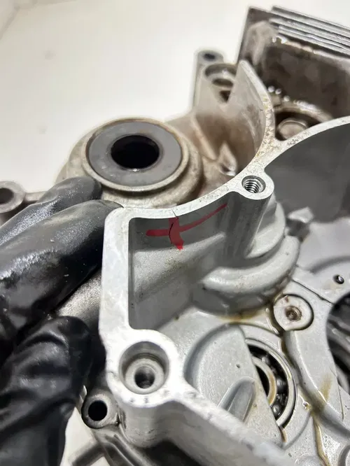 01 2001 Yamaha TTR125 Ttr 125 OEM Crankcase Cases Engine Motor Clutch Cover READ