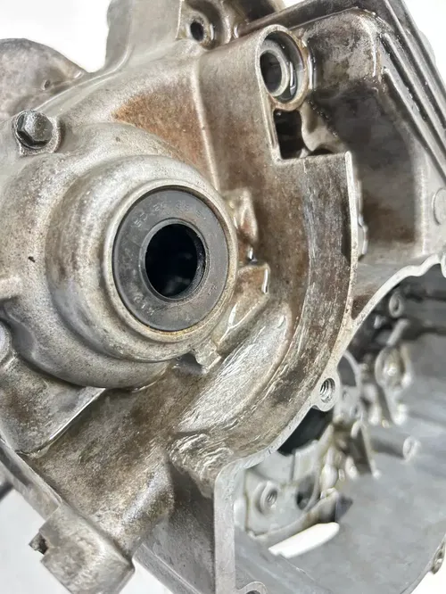01 2001 Yamaha TTR125 Ttr 125 OEM Crankcase Cases Engine Motor Clutch Cover READ