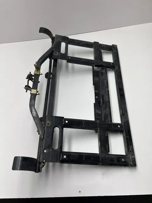 2007 07 Polaris Sportsman 800 X2 EFI OEM Bed Frame Latch Mount Bar Tail