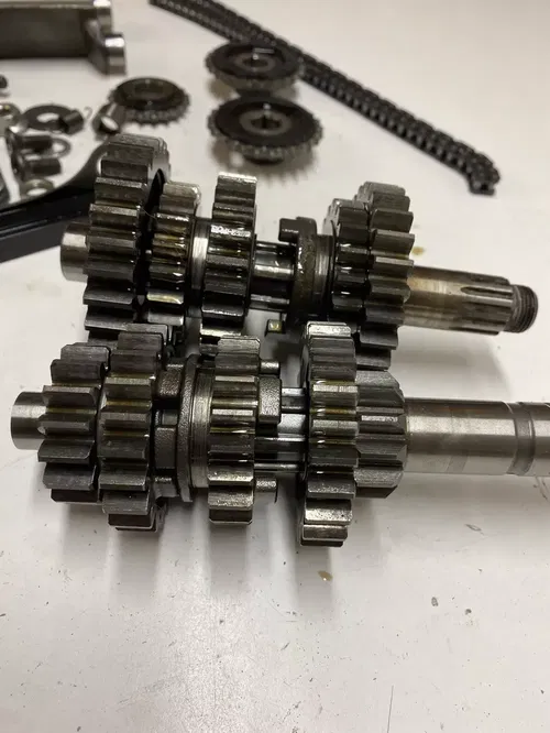 83 SUZUKI SP500 sp 500 Trans Transmission Gear Shaft Fork Timing Chain Sprocket