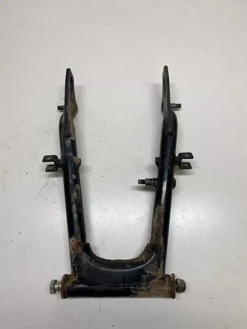 1976 76 SUZUKI GT250 gt 250 HUSTLER GOOD Swing Arm Pivot Bolt Swingarm Free Ship