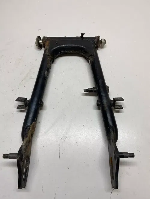 1976 76 SUZUKI GT250 gt 250 HUSTLER GOOD Swing Arm Pivot Bolt Swingarm Free Ship