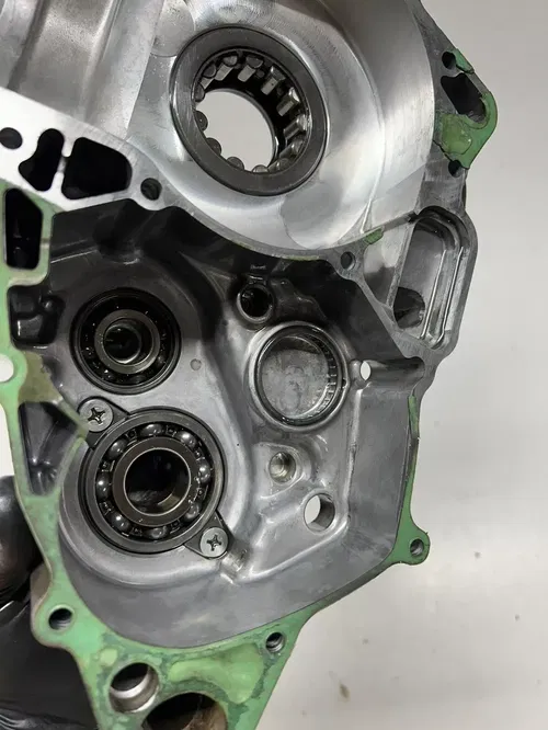 2007 07 Honda CRF450R crf 450 r OEM Left Case Engine Motor Crankcase READ DESCRI