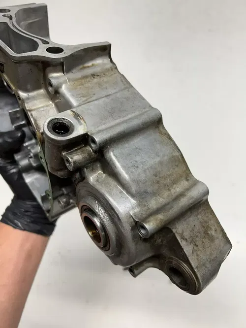2007 07 Honda CRF450R crf 450 r OEM Left Case Engine Motor Crankcase READ DESCRI