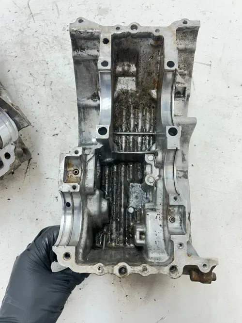81 1981 Honda XL500S Xl 500 s OEM GOOD Crankcase Cases Engine Motor Clutch Cover