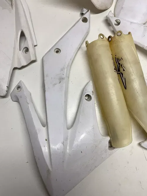 08 2008 Honda CRF450R CRF 450 R DAMAGE Plastics Fender Shroud Guard Aftermarket