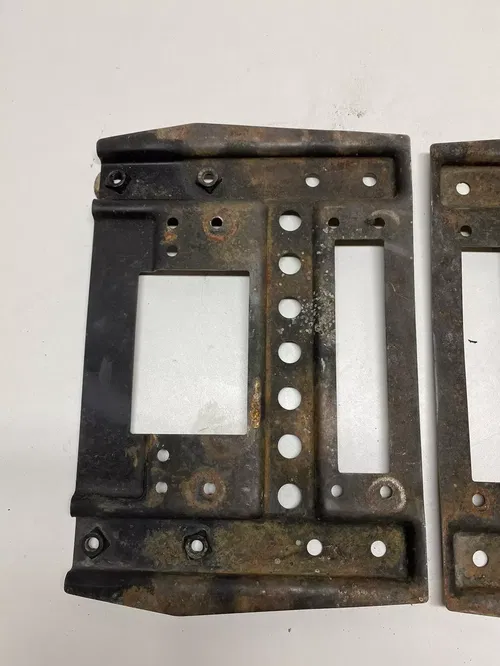 2001 POLARIS SPORTSMAN 90 RIGHT AND LEFT SIDE FOOT GUARD MOUNT FREE SHIP