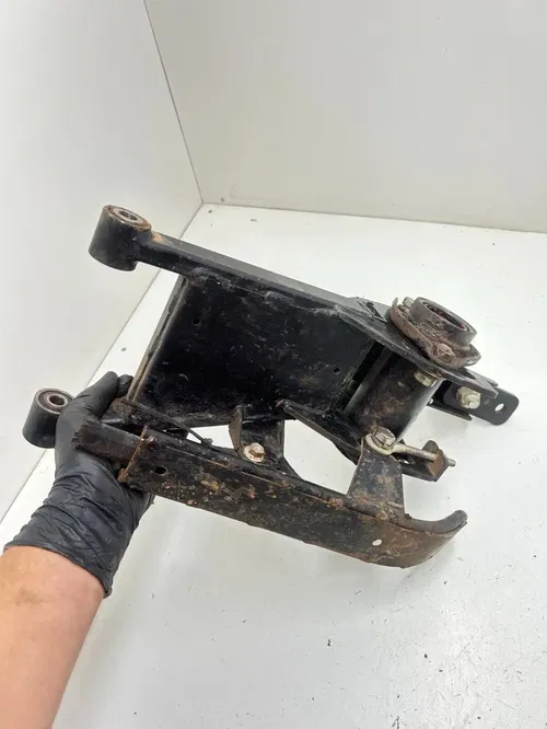 88 1988 Polaris Trail Boss 250 4x4 OEM Swingarm Swing Arm Axle Carrier Hitch