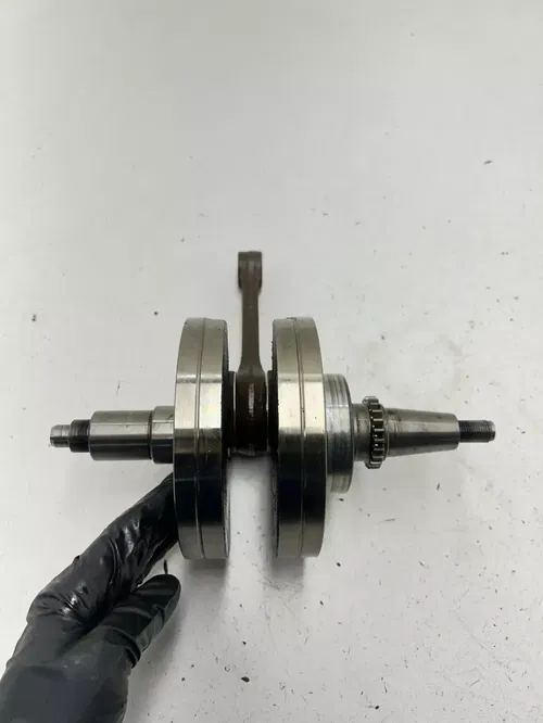 85 1985 Yamaha XT600 Xt 600 OEM GOOD THREADS! Crankshaft Crank Shaft Rod 0.58 MM