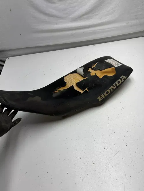 05 2005 Honda TRX450R Trx 450 r OEM Seat Saddle Pan Foam Mount