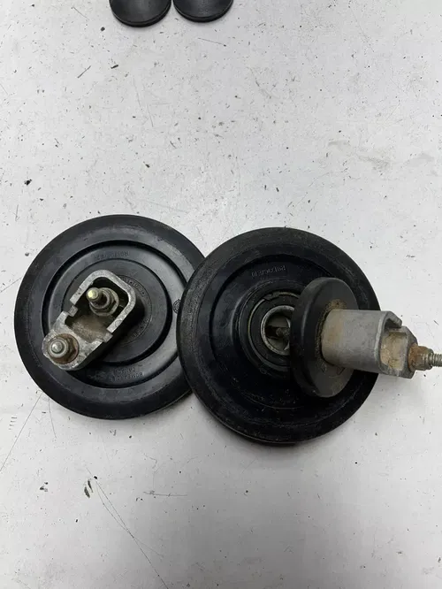 2004 04 Ski-doo Summit 800 Highmark 151" OEM LOT Idler Bogie Wheel Track Mount