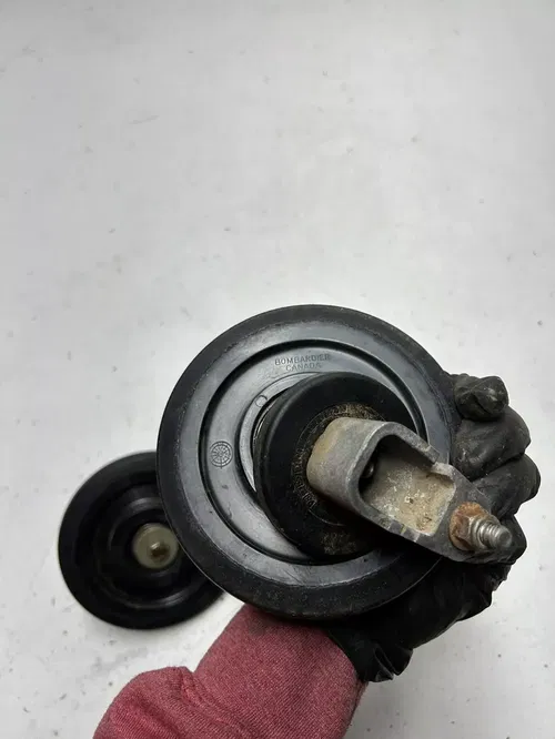 2004 04 Ski-doo Summit 800 Highmark 151" OEM LOT Idler Bogie Wheel Track Mount