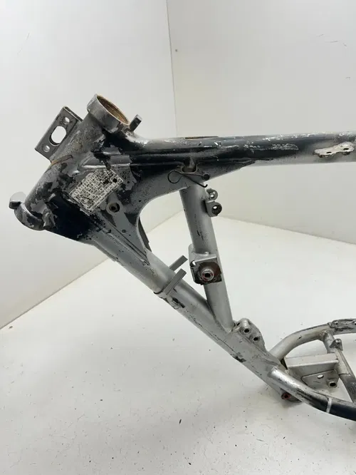 2005 05 Kawasaki KL 650 KL650-A  Main Frame Body Assembly Chassis BOS! READ