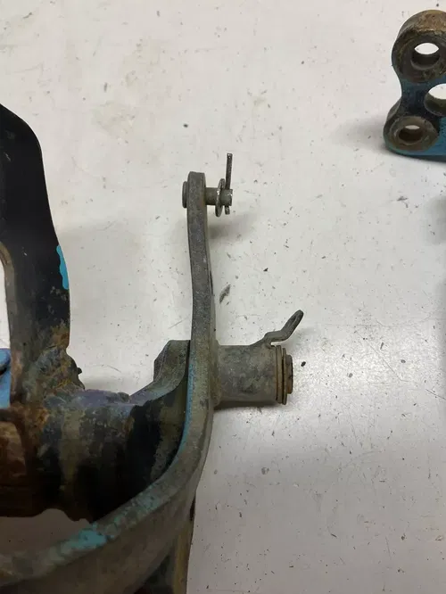 1993 93 Yamaha XT350B xt 350 Foot Peg L R Pegs Brake Pedal DAMAGE! PAINTED!